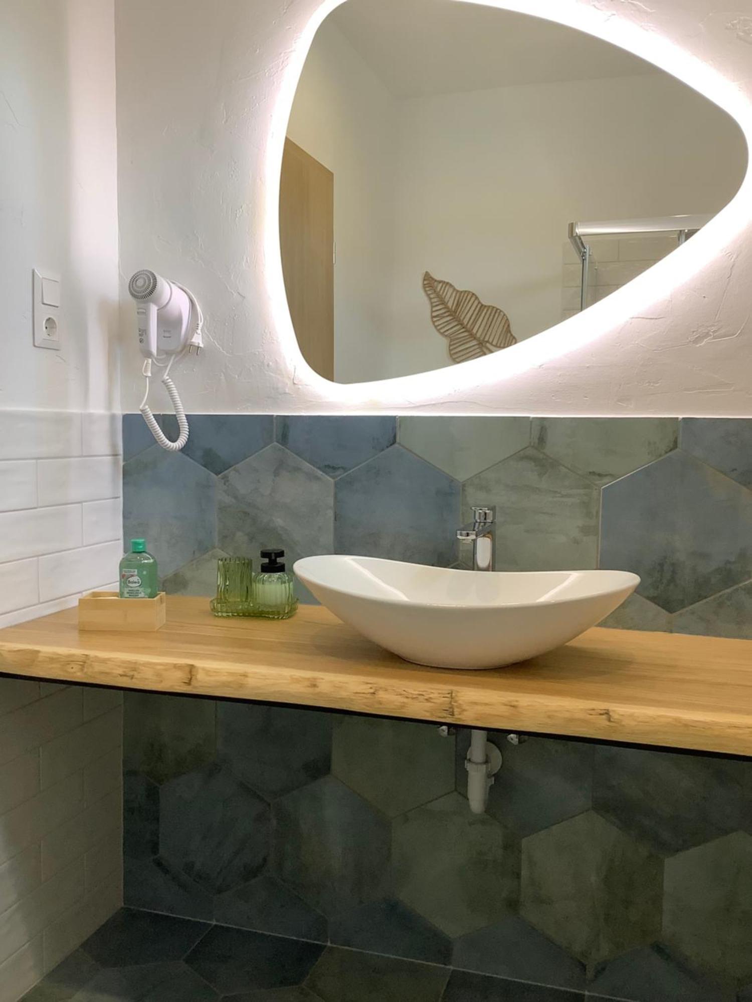 Tulipan Haz Gyal Apartment Luaran gambar